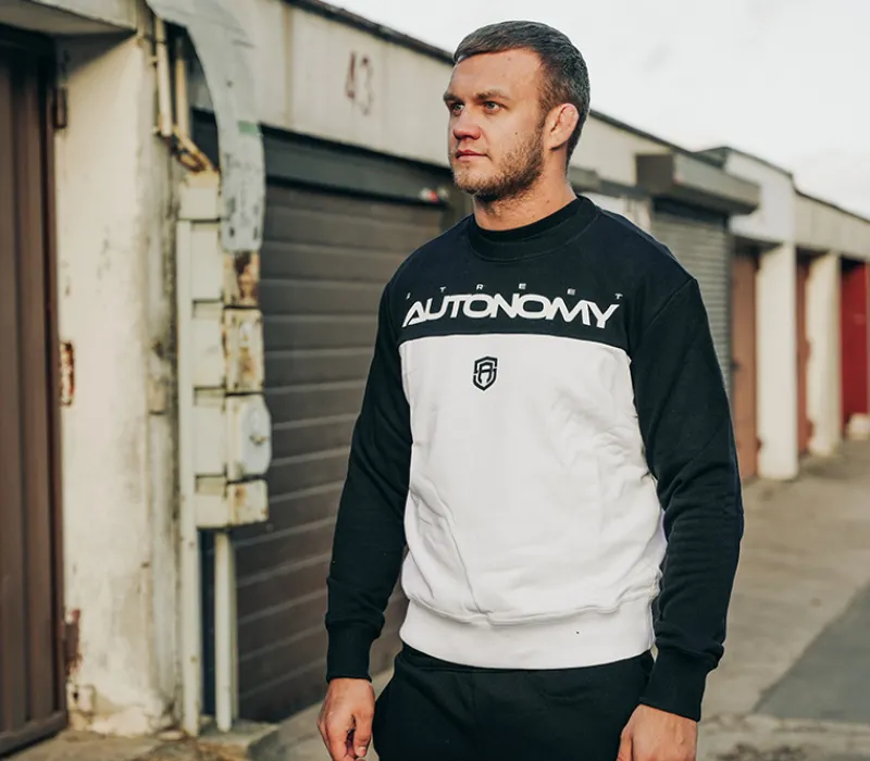 bluza_bez_kaptura_street__0-66.webp Męskie Street Autonomy Bluzy>BLUZA BEZ KAPTURA TONY WHITE/BLACK 2022