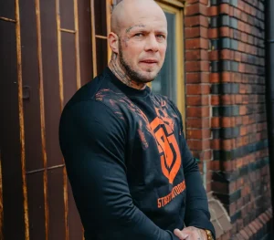 Męskie Street Autonomy Bluzy>Bluza bez kaptura Twoheads black/red 2021
