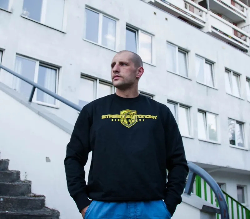 bluza_bez_kaptura_street__3-56.webp Męskie Street Autonomy Bluzy>Bluza bez kaptura Two Heads 2 black/gold 2022