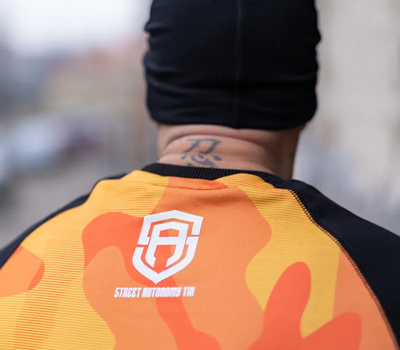 bluza_bez_kaptura_street__4-37.webp Męskie Street Autonomy Bluzy>BLUZA BEZ KAPTURA HEART ORANGE/CAMO SUB 2020