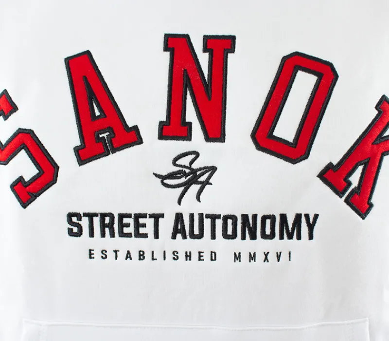 bluza_z_kapturem_street_a_4-28.webp Męskie Street Autonomy Bluzy>Bluza z kapturem S.A.N.O.K Haft white/red 2021