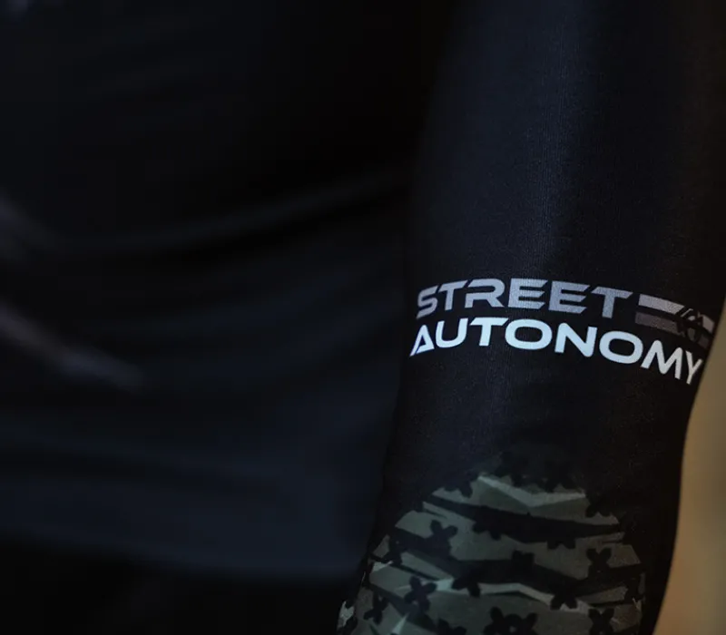 rashguard_long_street_aut_4-1.webp Męskie Street Autonomy Męskie>RASHGUARD LONG FORCE BLACK/GREEN 2022